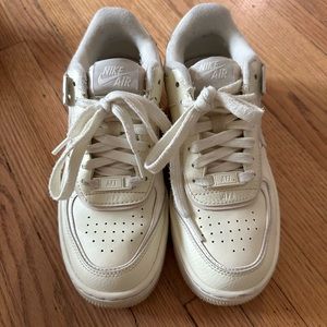 Nike Air Force 1 Women’s ‘Coconut Milk’ Size 6W